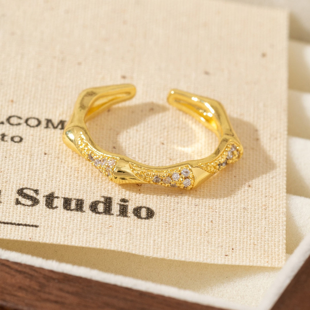 18K Gold Vintage Wavy Pave Open Ring