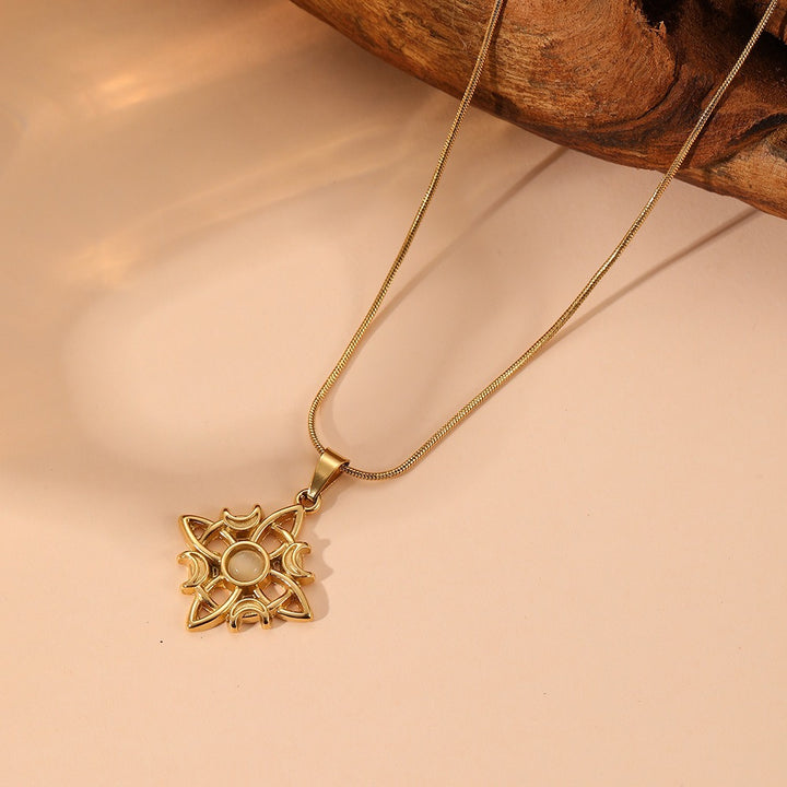 Vintage Celtic Knot Amulet Necklace