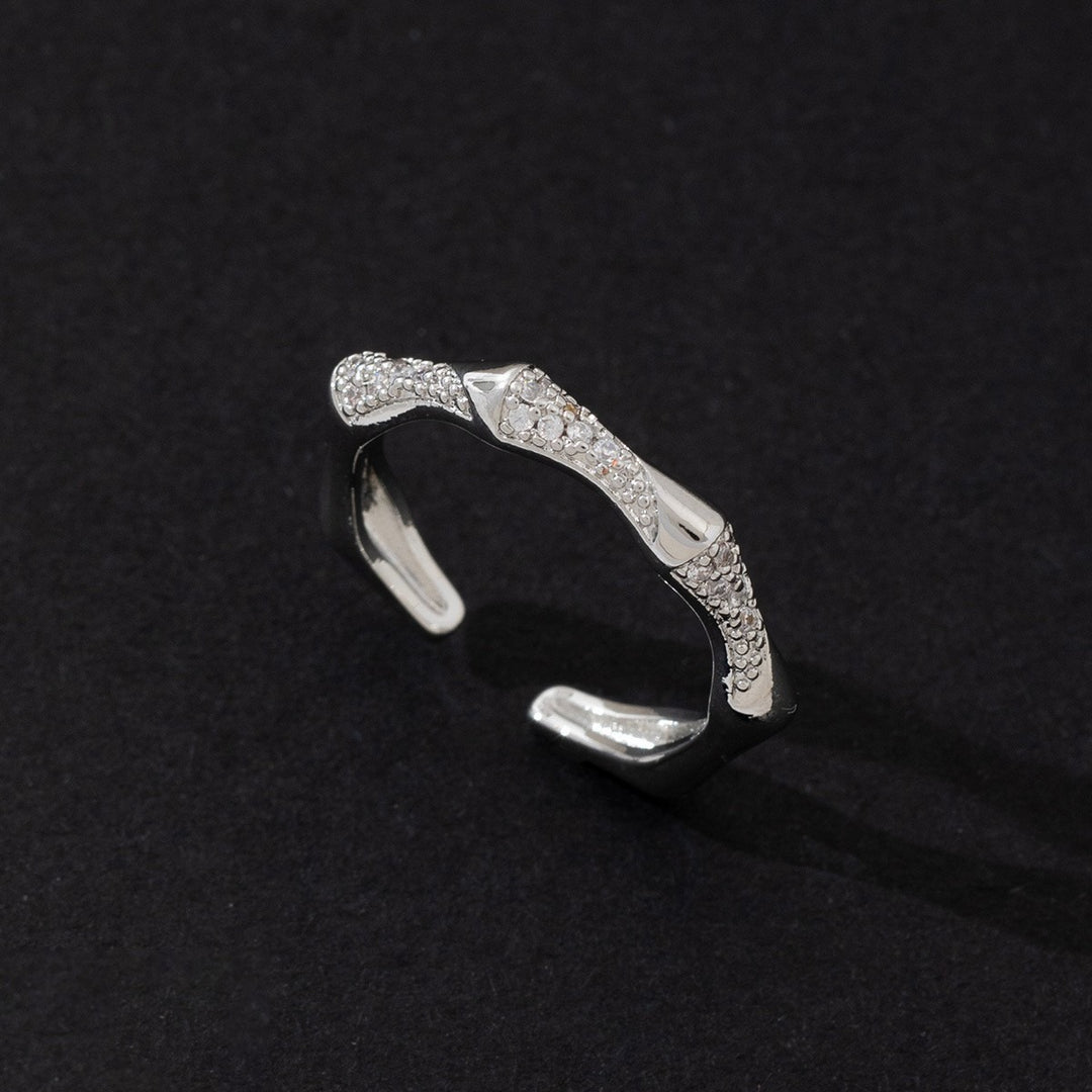 18K Gold Vintage Wavy Pave Open Ring