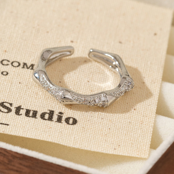 18K Gold Vintage Wavy Pave Open Ring