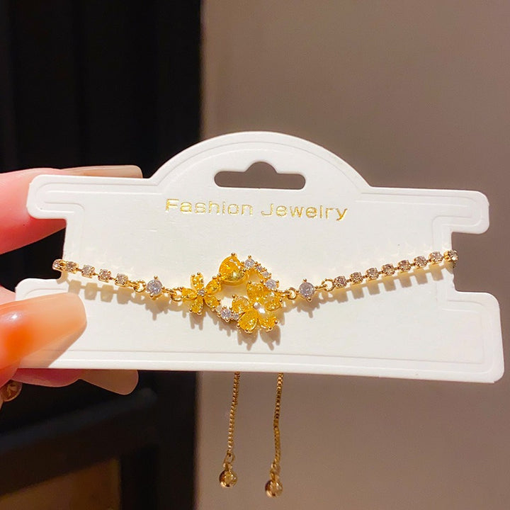 「Bloom & Heart」18K Gold Floral Heart Adjustable Bracelet