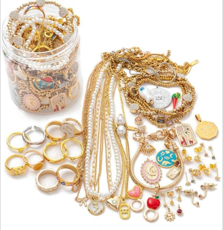 Dark Treasure · Gothic Vintage Jewelry Mystery Box